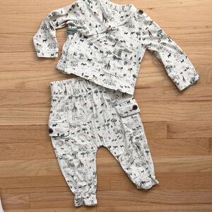 Banana Republic Kids Safari Print Set - White and Green